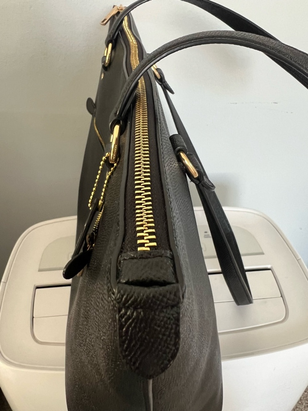 Coach Black Leather Zip-Front Tote with Gold Hardware - Picture 4 of 7